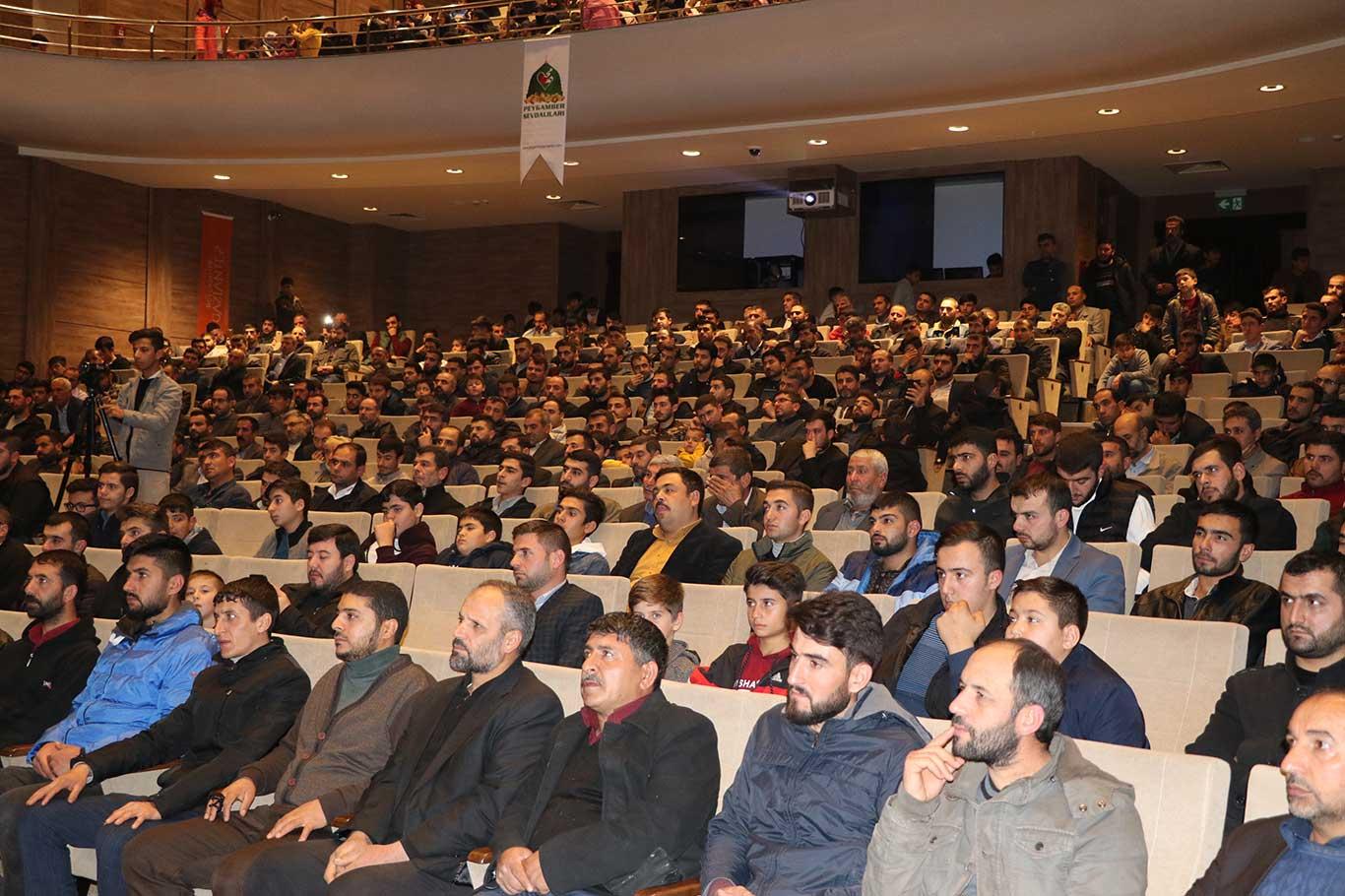 'Hazreti Sad her haliyle Müslümanlara öncü biri olmuştur' 'Hazreti Sad her haliyle Müslümanlara öncü biri olmuştur'